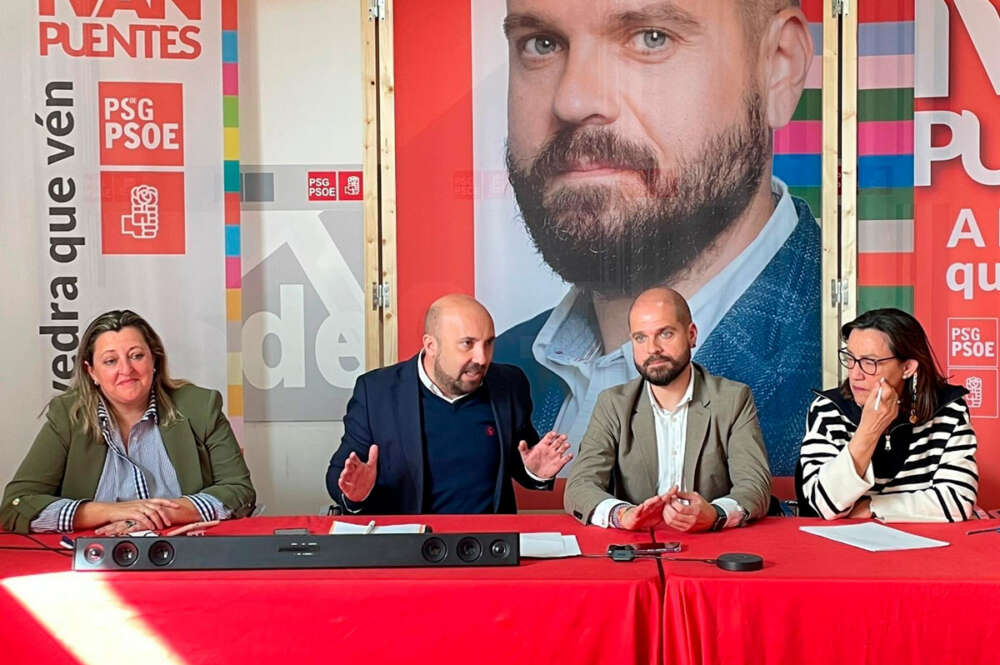 El secretario de Organización del PSdeG, José Manuel Lage, en una rueda de prensa en Pontevedra