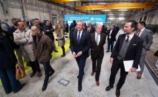 El presidente de la Xunta, Alfonso Rueda, visita la nueva planta de Amper en As Somozas