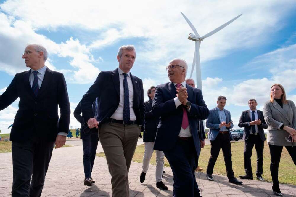 Rueda y Conde participan en una visita al parque eólico experimental de Sotavento