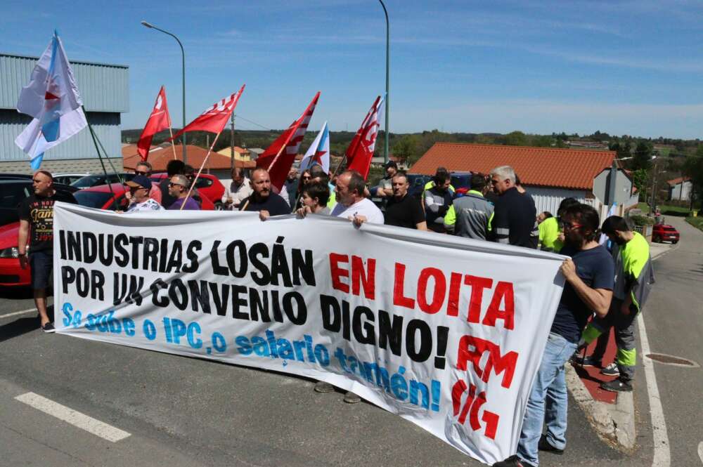 Protesta de trabajadores de Losán en Curtis / CIG