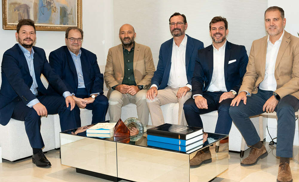 Aquilino Abeal junto a los responsables de Umiles y Grupo Ibérica, Raúl Cortijo, Fernando Núñez y Fernando Núñez Rebolo