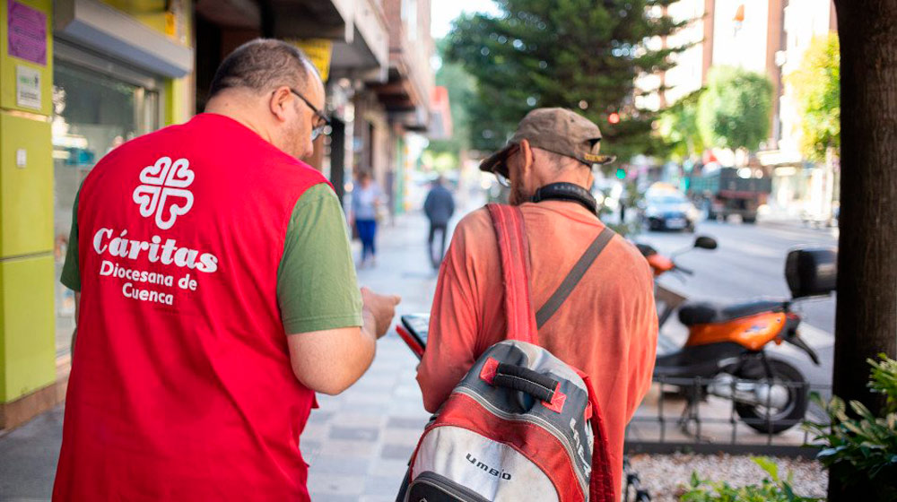 La iniciativa 'Una Vivienda, un Hogar' promovida por Cáritas está dirigida a paliar los problemas de exclusión social provocados por el acceso a la vivienda de las familias más vulnerables