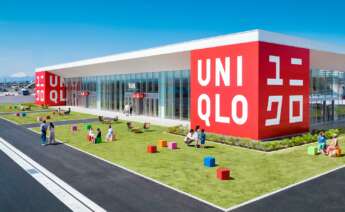 Prototipo de tienda de Uniqlo en Maebashi, Gunma (Japón)