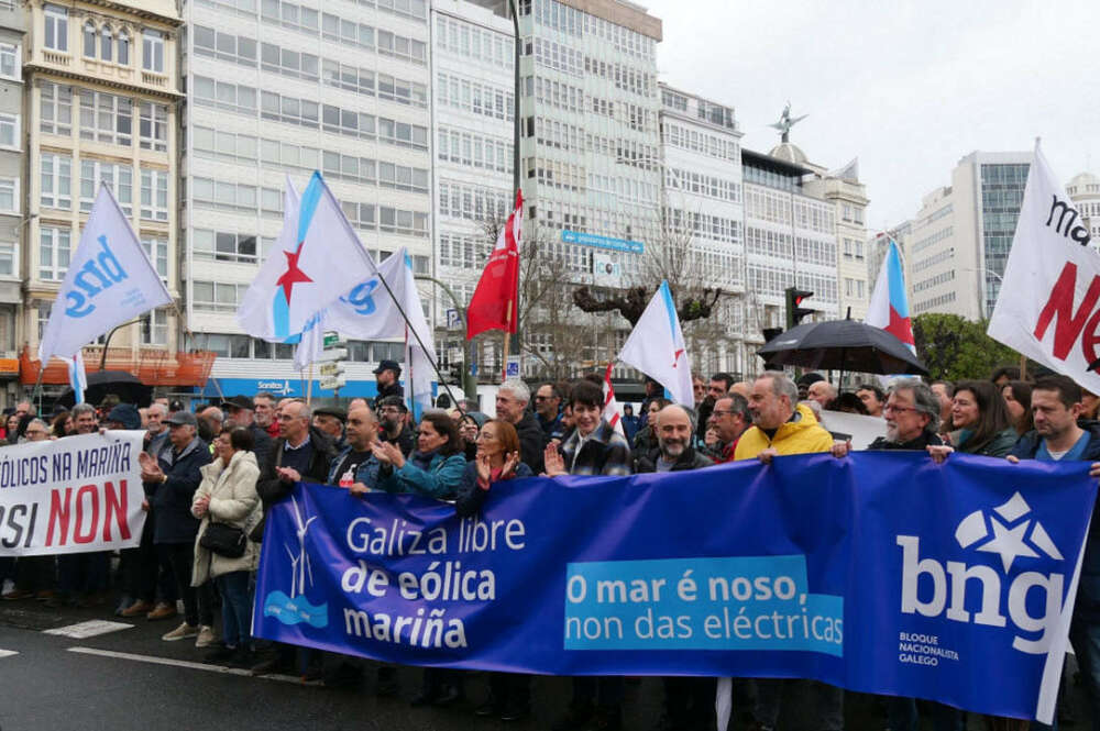 Pancarta en protesta contra la instalación de eólica offshore en la costa gallega / BNG