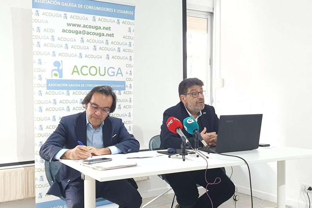 Miembros de la asociación de consumidores Acouga