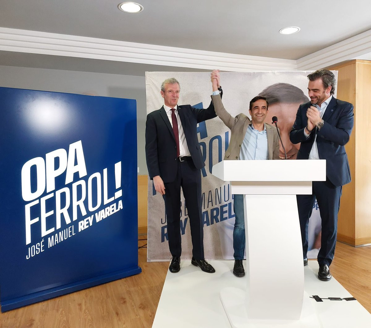 José Manuel Rey Varela junto a Alfonso Rueda y Diego Calvo