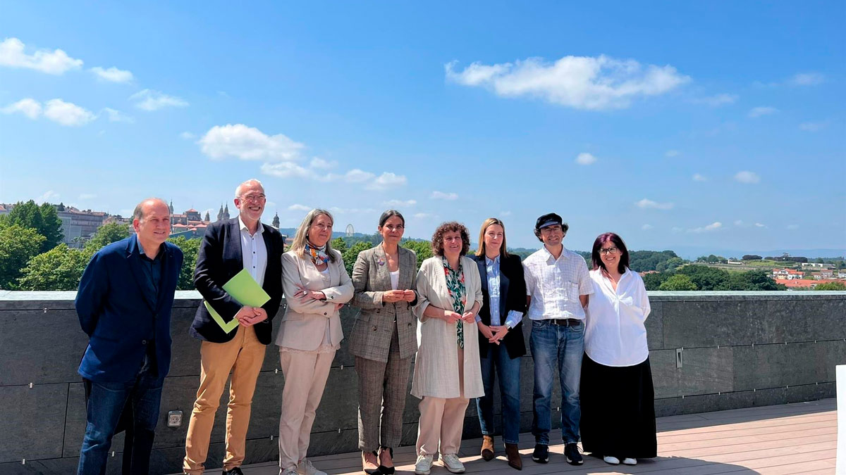 Primera reunión entre el BNG, liderada por Goretti Sanmartín, y el PSdeG, con Mercedes Rosón a la cabeza, para tratar de negociar un gobierno local en Santiago de Compostela