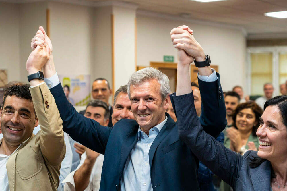 Alfonso Rueda, Luis López y Paula Prado en la junta directiva provincial del PP de Pontevedra