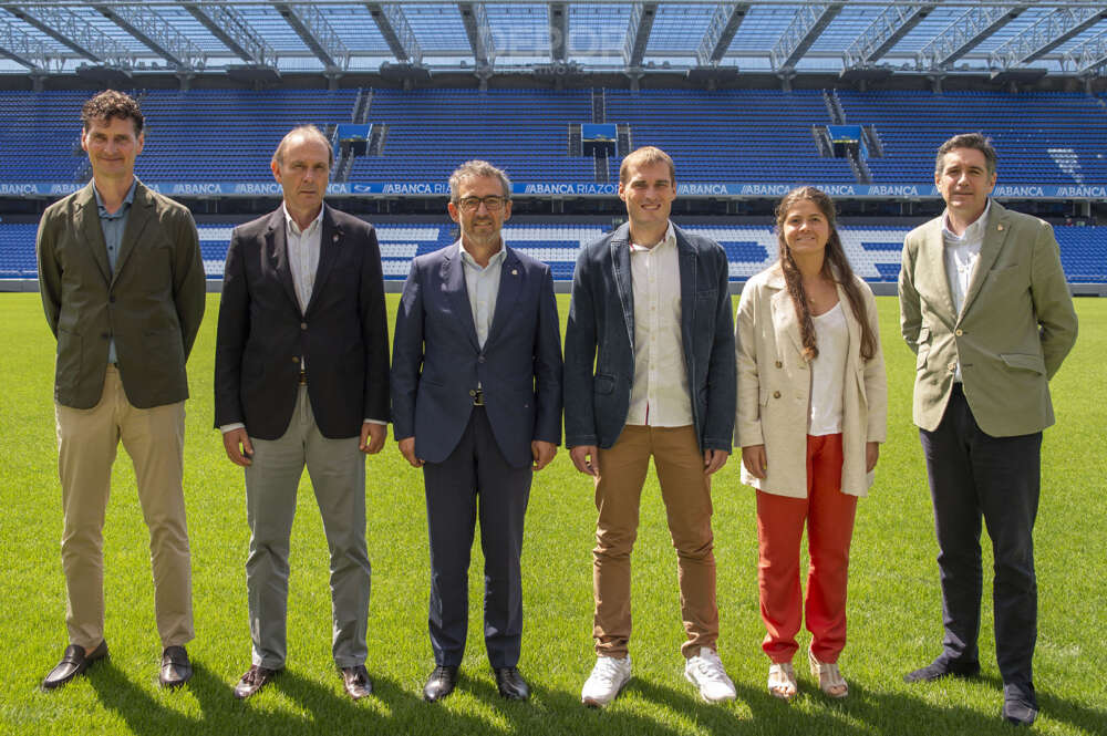 Vicente Fernández, junto a Carlos Ballesta, Álvaro García Diéguez, Michelle Clemente Escotet y David Villasuso, nuevos integrantes del consejo de administración del Real Club Deportivo de La Coruña