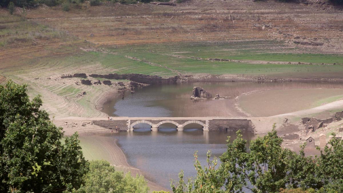 Embalse de Belesar en el Río Miño, en Lugo