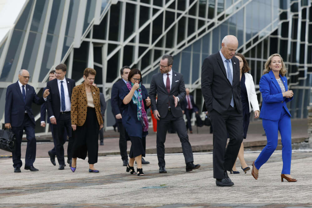 Los ministros europeos caminan por la Cidade da Cultura de Santiago