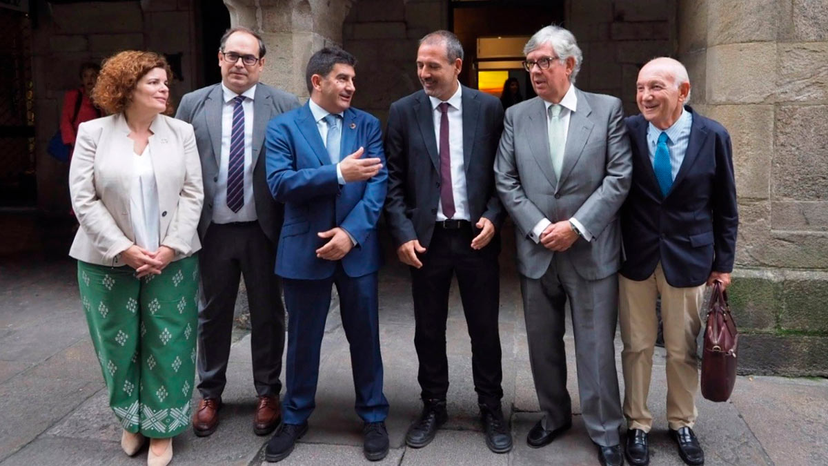 Reunión sobre el Corredor Atlántico en Santiago. Delegación del Gobierno en Galicia