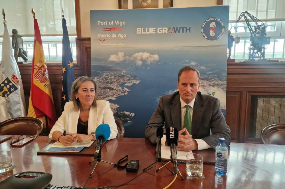 Ethel Vázquez y Carlos Botana tras su reunión en Vigo