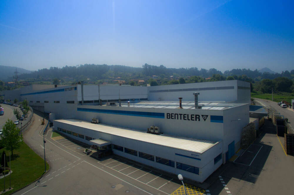 Vista exterior de la planta de Benteler en Valladares (Vigo)