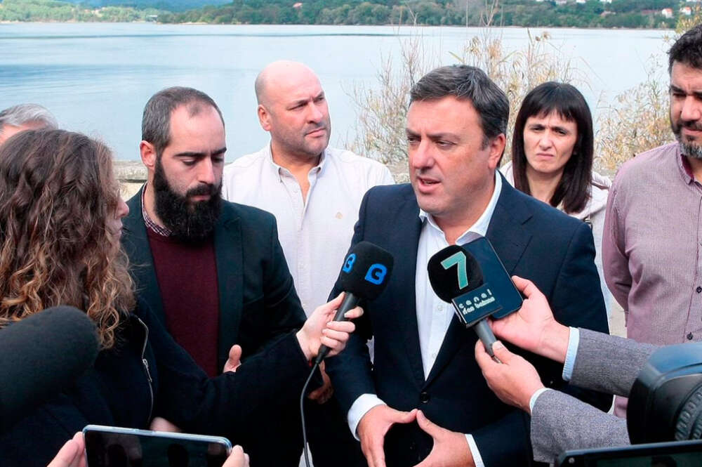 El secretario xeral del PSdeG, Valentín González Formoso, en una visita a Rianxo (A Coruña)