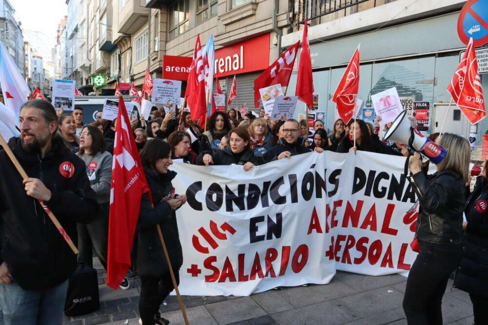 Movilización de los trabajadores de Arenal Perfumerías este viernes en A Coruña / CIG