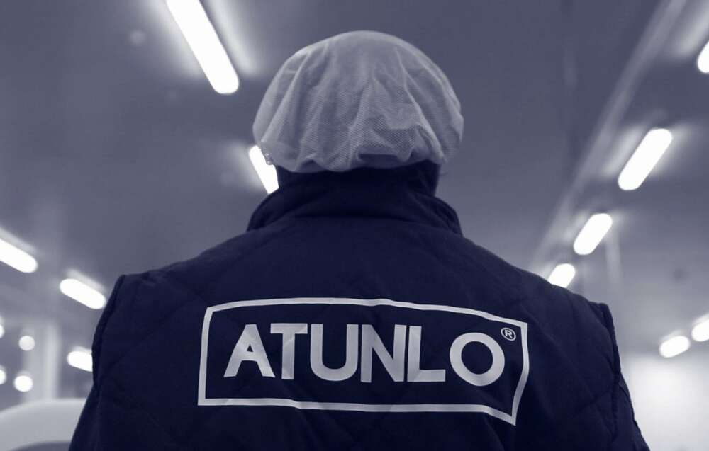 Personal en las instalaciones de Atunlo / Atunlo