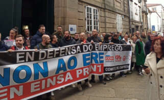 Imagen de la concentración de la plantilla de Einsa Print a las puertas del Consello Galego de Relacións Laborais / Europa Press