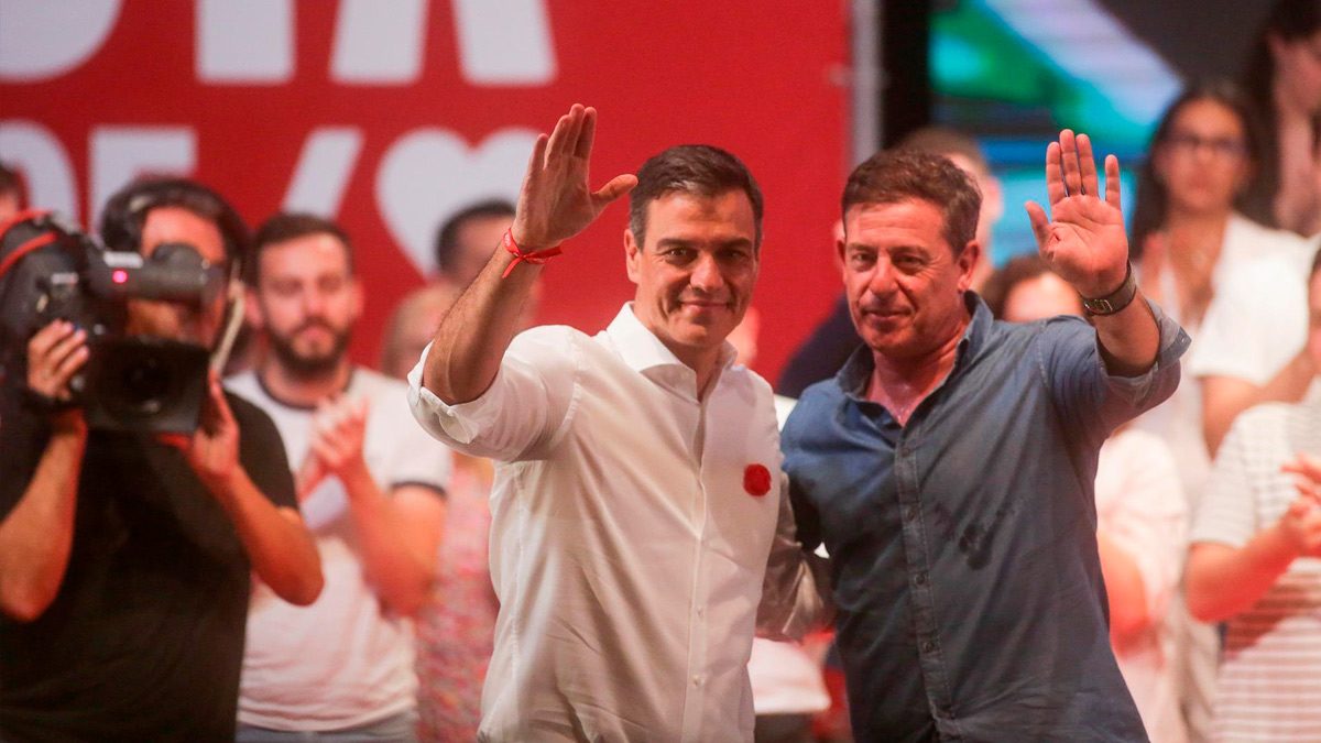 Pedro Sánchez y José Ramón Gómez