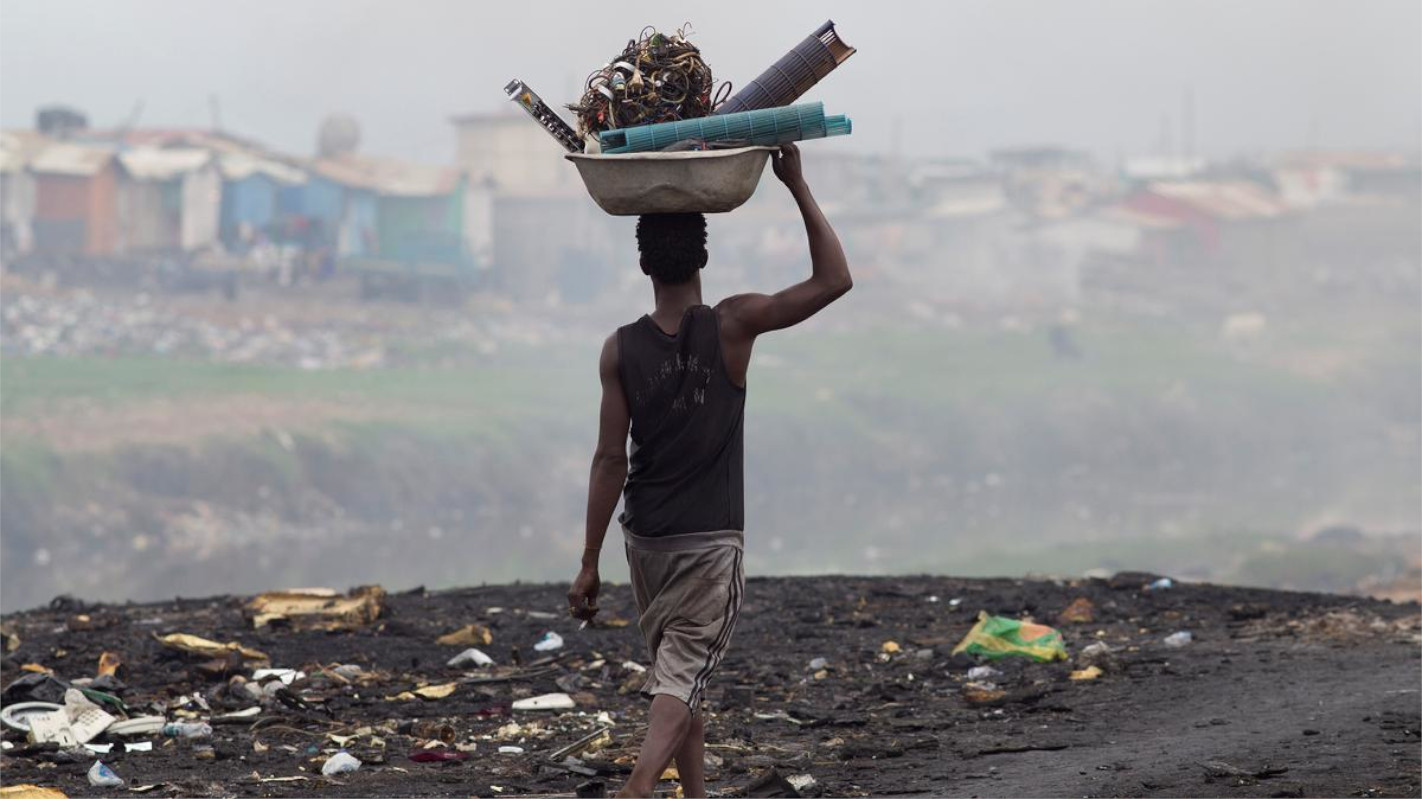 Vertedero de residuos electrónicos en Ghana / EFE / A. Carrasco Ragel