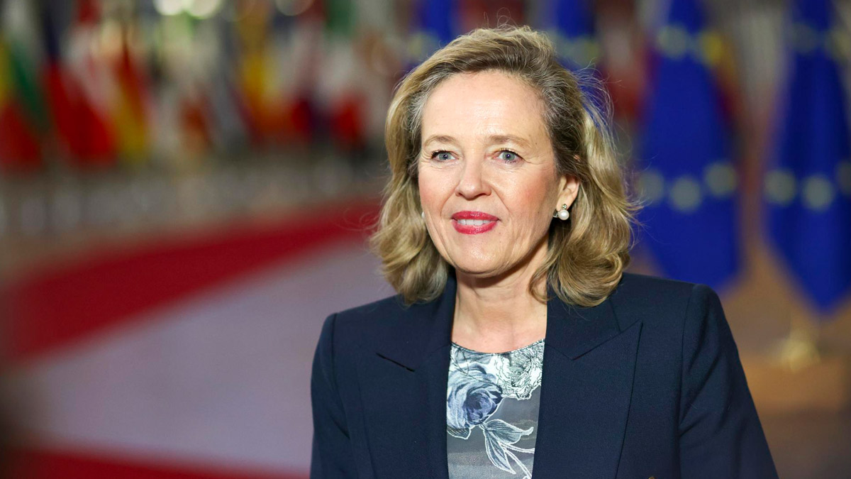Primer plano de la La vicepresidenta económica, Nadia Calviño