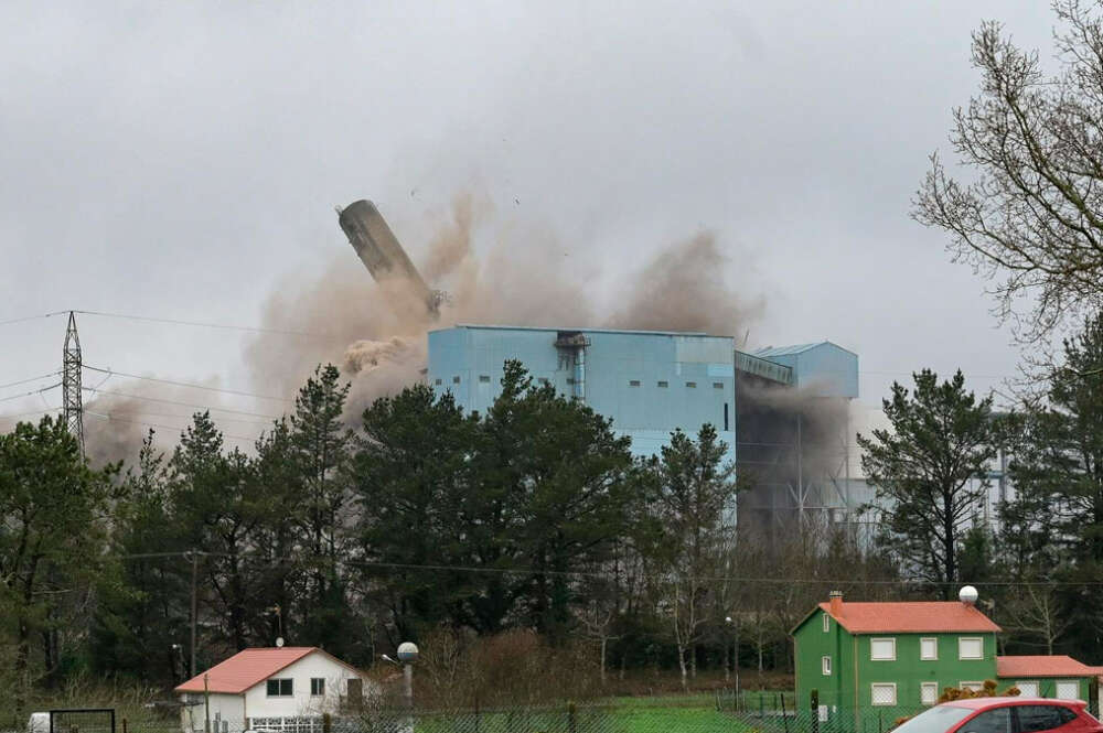 Voladura de la caldera de la planta térmica de Naturgy en Meirama