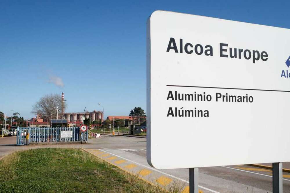 Vista exterior del complejo de Alcoa en San Cibrao / Europa Press