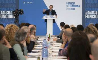 El presidente del PP, Alberto Núñez Feijóo, durante una comida-mitin en Mos / Europa Press