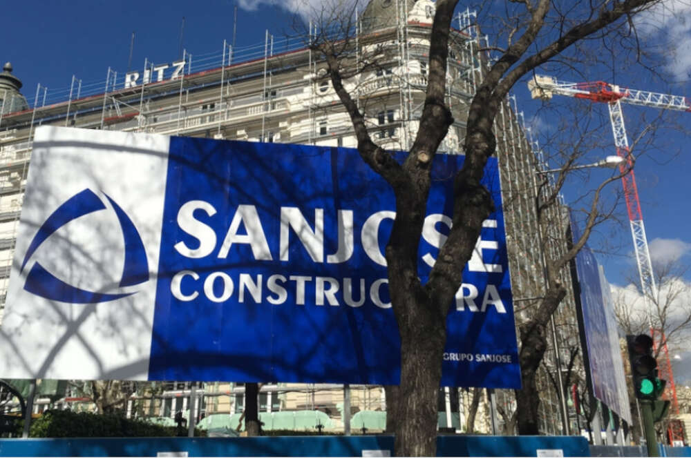 Imagen de fachada del Hotel Ritz de Madrid durante las obras reforma realizadas por el Grupo San José / San José