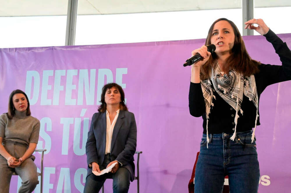 La secretaria general de Podemos, Ione Belarra, y la exministra de Igualdad, Irene Montero, participan en un acto en Palexco junto a Isabel Faraldo, candidata a la Presidencia de la Xunta