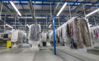 Imagen de las instalaciones de la Plataforma Europa de Inditex en Zaragoza. EFE/Javier Cebollada