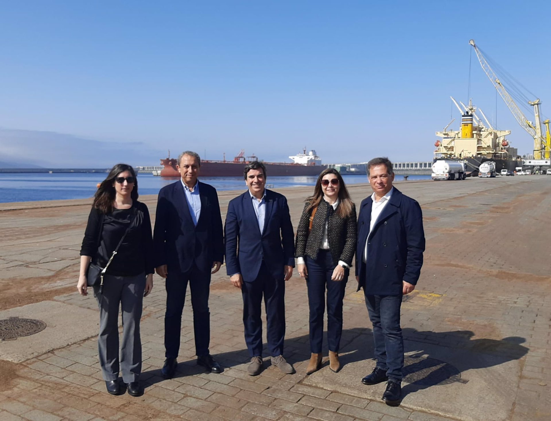 El presidente de la Autoridad Portuaria de Aveiro, Eduardo Feio, acompañado por miembros de su equipo directivo, visitó el Puerto Exterior de Punta Langosteira - AUTORIDAD PORTUARIA DE A CORUÑA