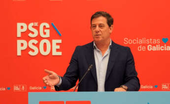 El secretario xeral del PSdeG, José Ramón Gómez Besteiro, en rueda de prensa