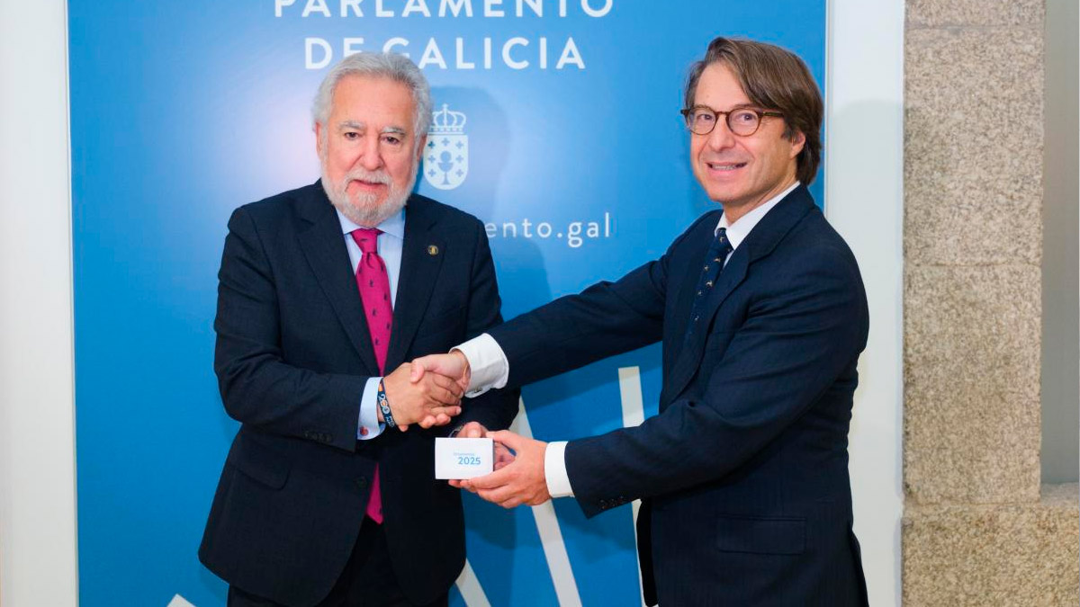 Miguel Ángel Santalices, presidente del Parlamento gallego, y Miguel Corgos, conselleiro de Facenda