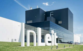 Fábrica de InLeit en Curtis / Inleit