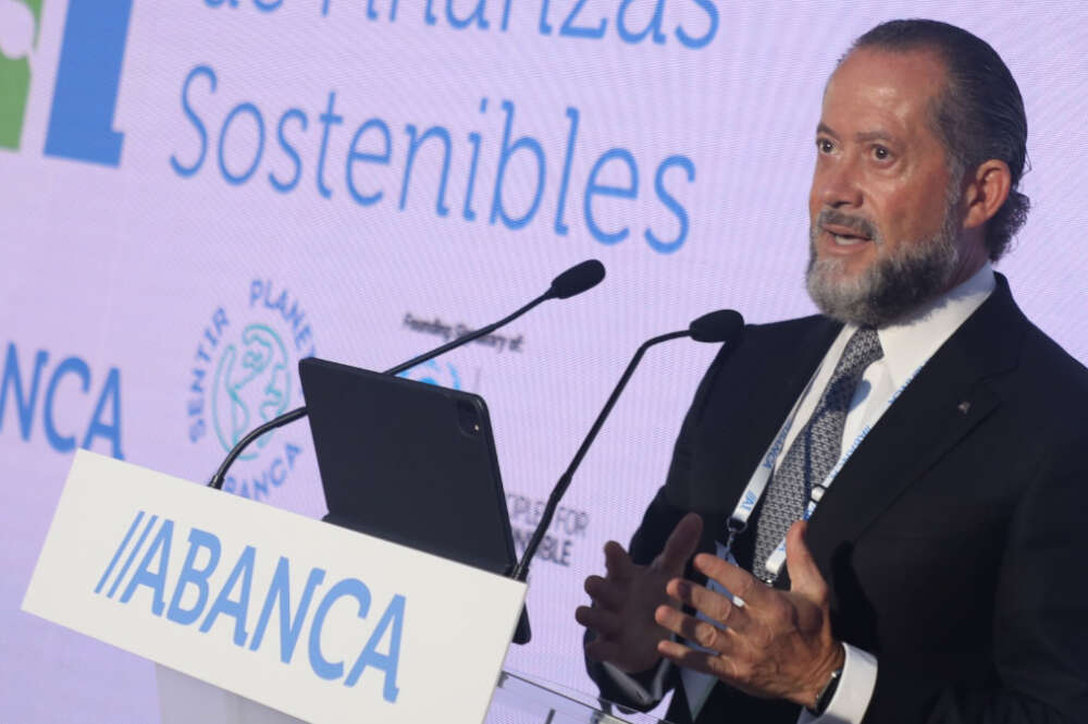 Juan Carlos Escotet, presidente de Abanca, interviene durante una jornada de finanzas sostenibles organizada por la entidad / Abanca