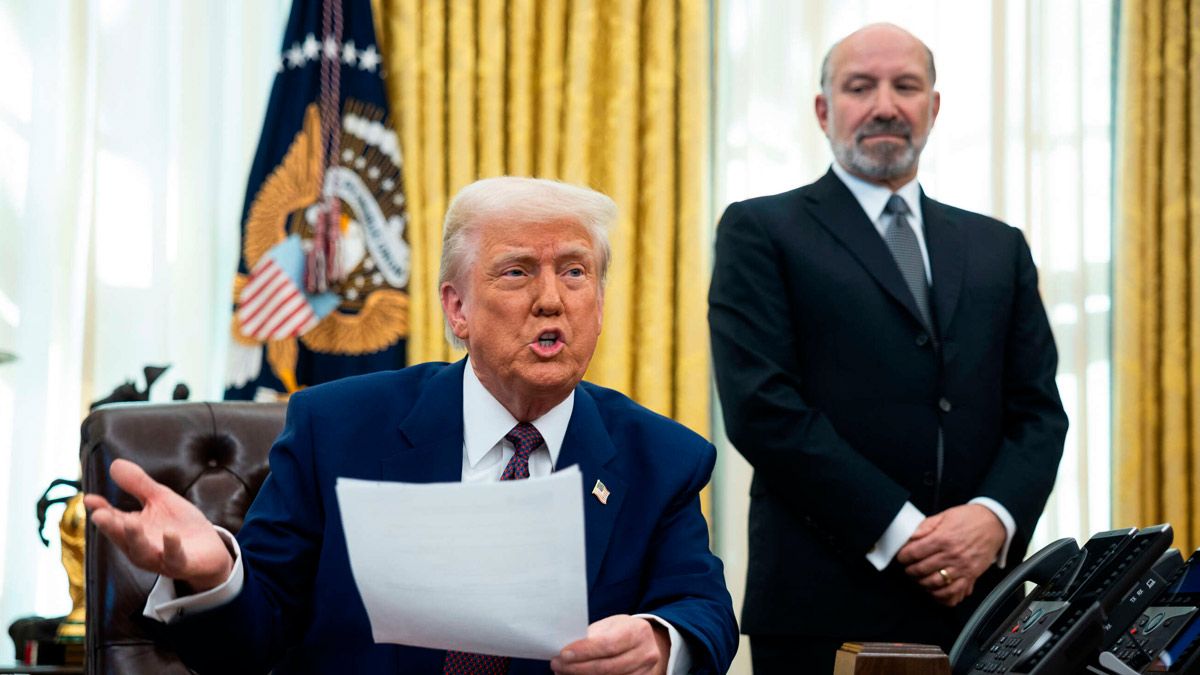 El presidente de EEUU, Donald Trump, y el secretario de Comercio de EEUU, Howard Lutnick