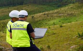 Operarios de la mina de Doade, en Ourense, considerada como estratégica por Bruselas.