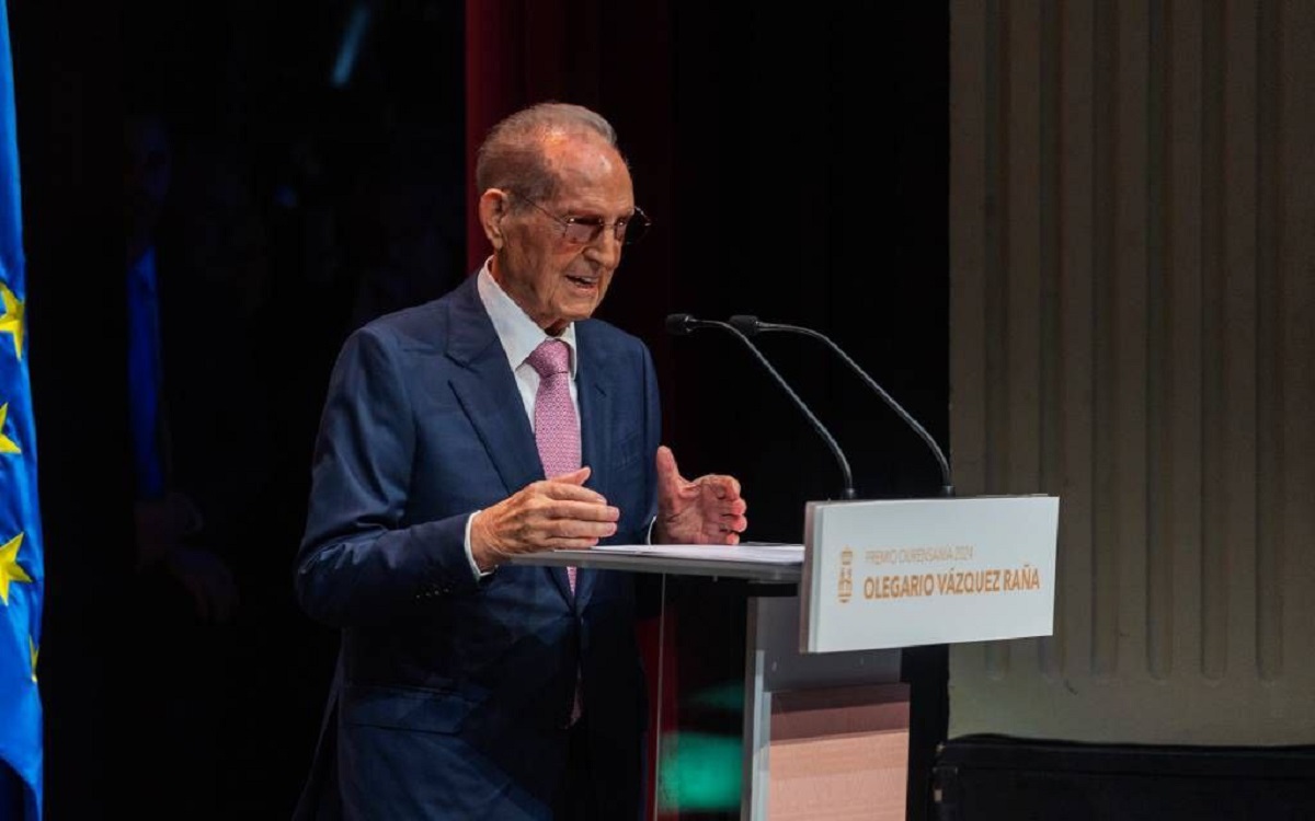 Olegario Vázquez Raña, empresario mexicano y gran exponente de la emigración gallega, recibió el premio de la Ourensanía en 2024. Foto: Deputación de Ourense