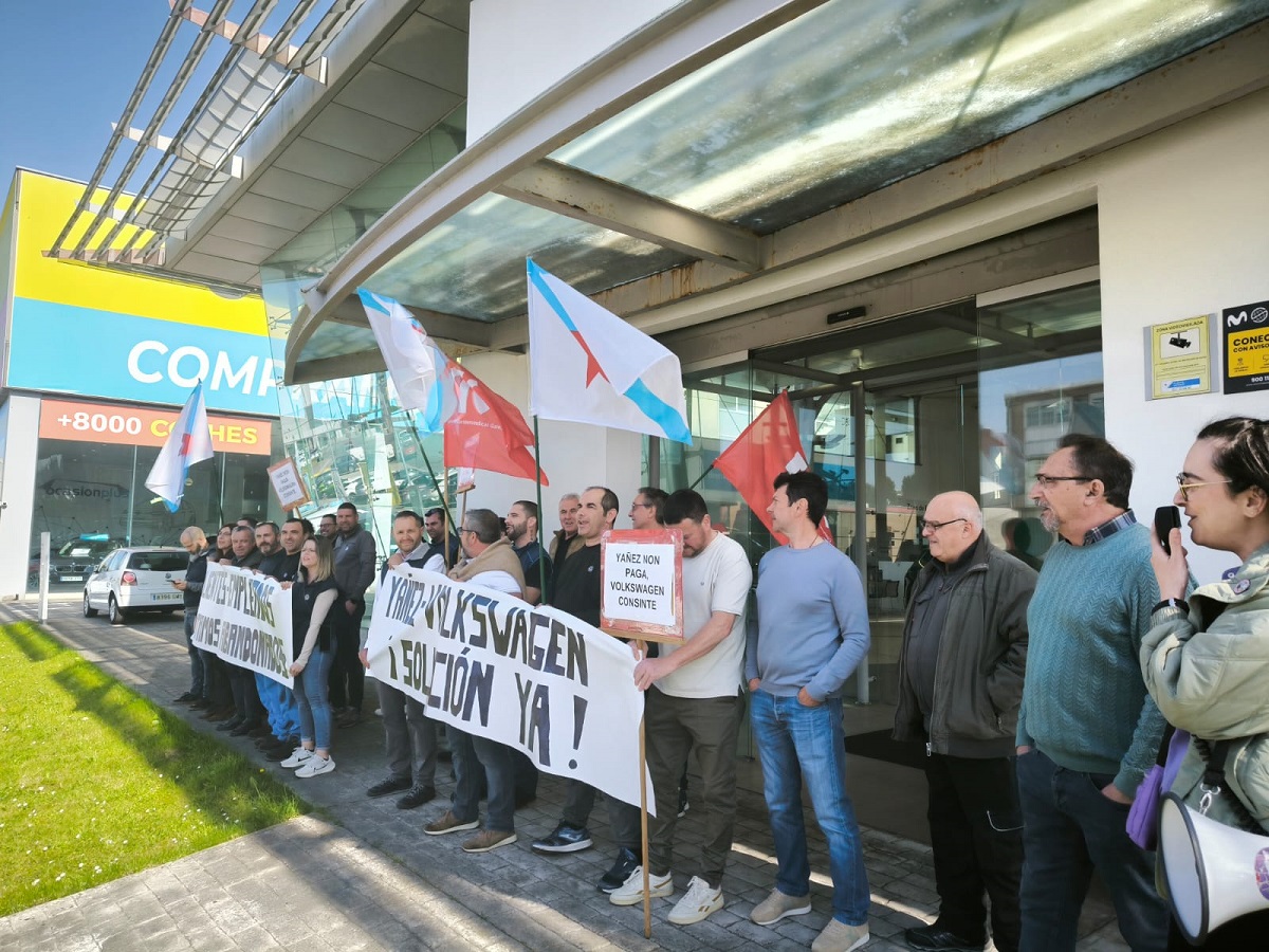 Conflicto en Yáñez, los concesionarios de la marca Volkswagen en la provincia de A Coruña. Manifestación en A Coruña