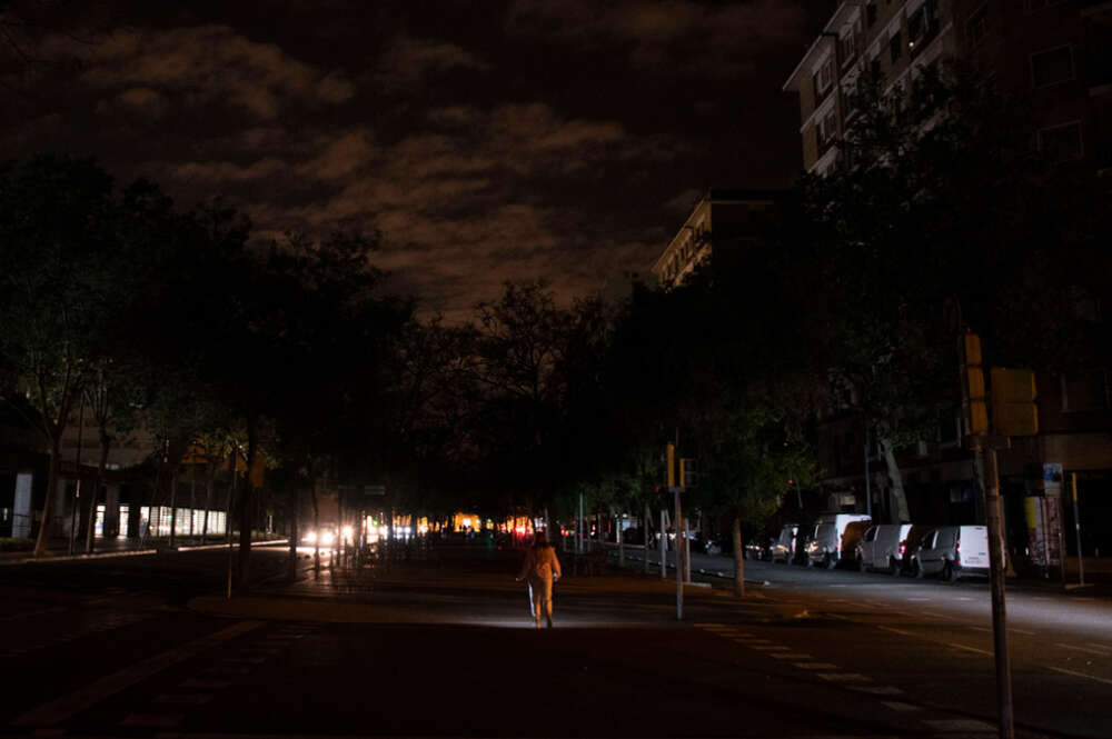 Las calles de la ciudad sin luz durante el apagón, a 28 de abril de 2025, en Vigo, Pontevedra, Galicia (España)