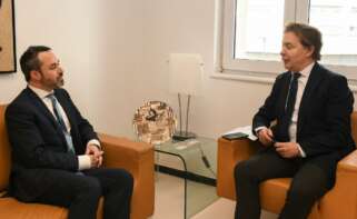 El director general de Relaciones Exteriores y con la UE, Jesús Gamallo, recibió hoy a Dan Poraz, encargado de negocios de la Embajada de Israel en España / Xunta
