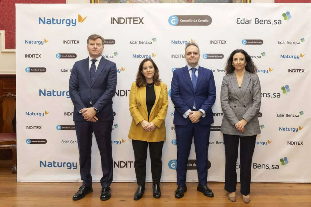 El exdirector de Sostenibilidad de Inditex (Javier Losada), la alcaldesa de A Coruña (Inés Rey), el director de Innovación de Naturgy (Jesús Chapado) y la directora de Ventas al Mercado Industrial de Naturgy (María Higueras) / Naturgy