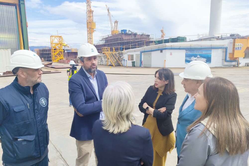 La conselleira de Economía e Industria, María Jesús Lorenzana, visita los astilleros de Armón en Vigo / Europa Press