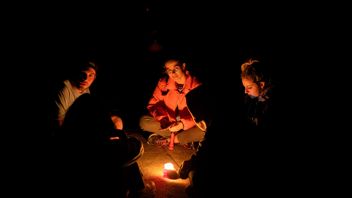 La Plaza del Obradoiro durante el apagón en Santiago de Compostela, a 28 de abril de 2025, en Santiago de Compostela, Galicia (España).