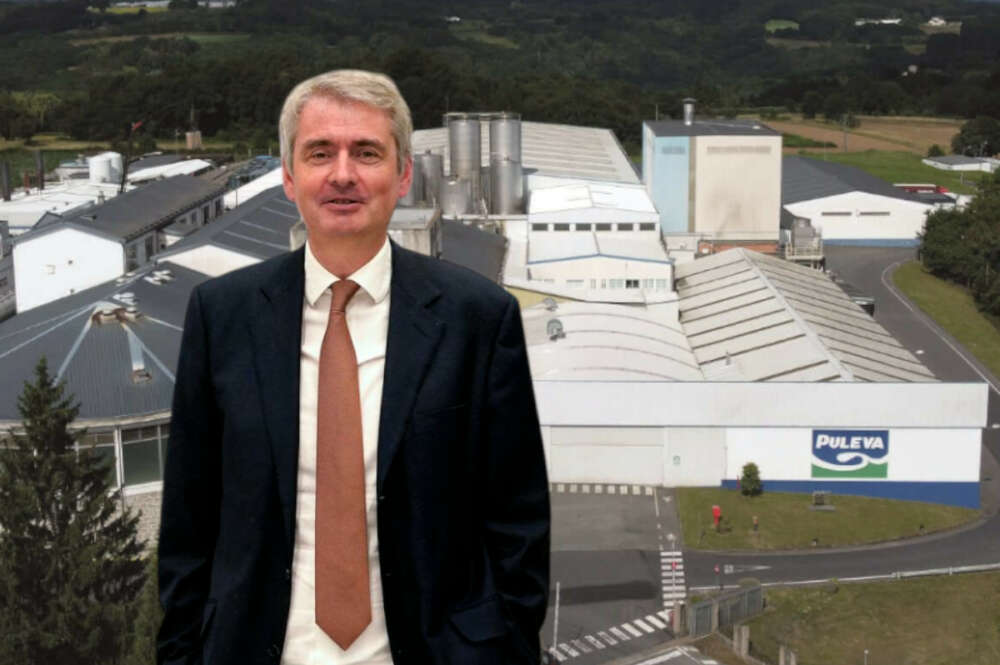 Emmanuel Besnier, presidente de Lactalis, con la planta de la multinacional en Vilalba (Lugo) al fondo