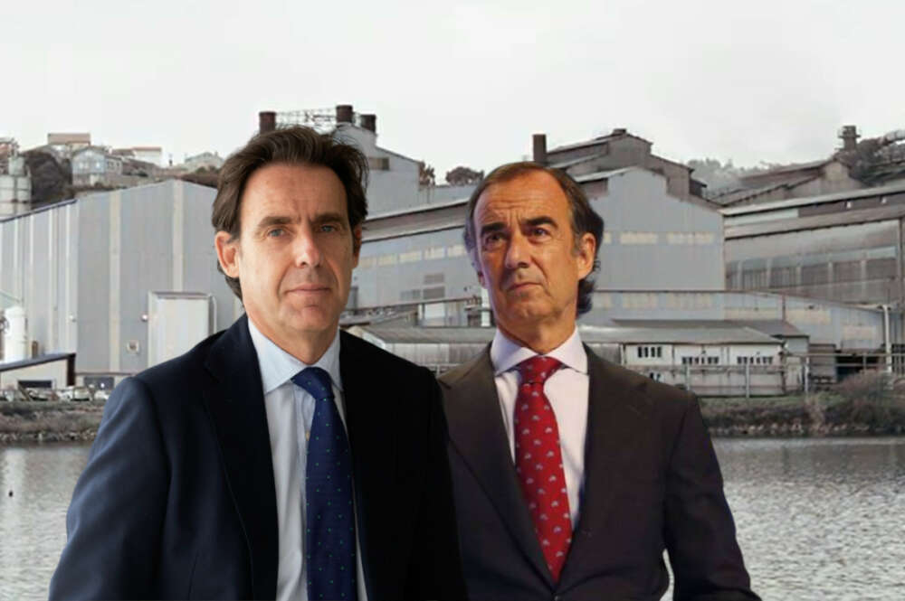 Javier López Madrid y Juan Villar Mir con la planta de Ferroglobe en Sabón de fondo / EDG