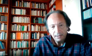 El Catedrático de Filosofía, Luis Sáez Rueda en uno de los videos de su canal de Youtube