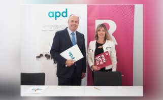 Alfredo Ramos, director de R y de MasOrange en Galicia, y Ana Sánchez, directora de la zona noroeste de APD