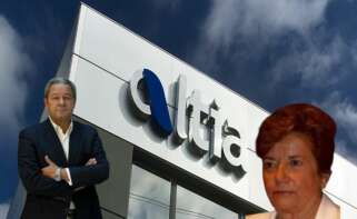 Tino Fernández y Josefa Ortega con la sede de Altia de fondo